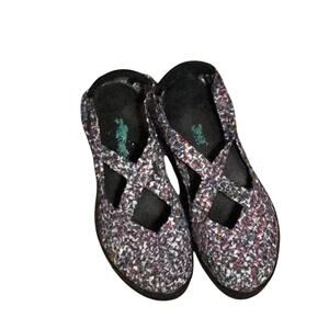 Navin Colorful Two Strap Show. 7.5